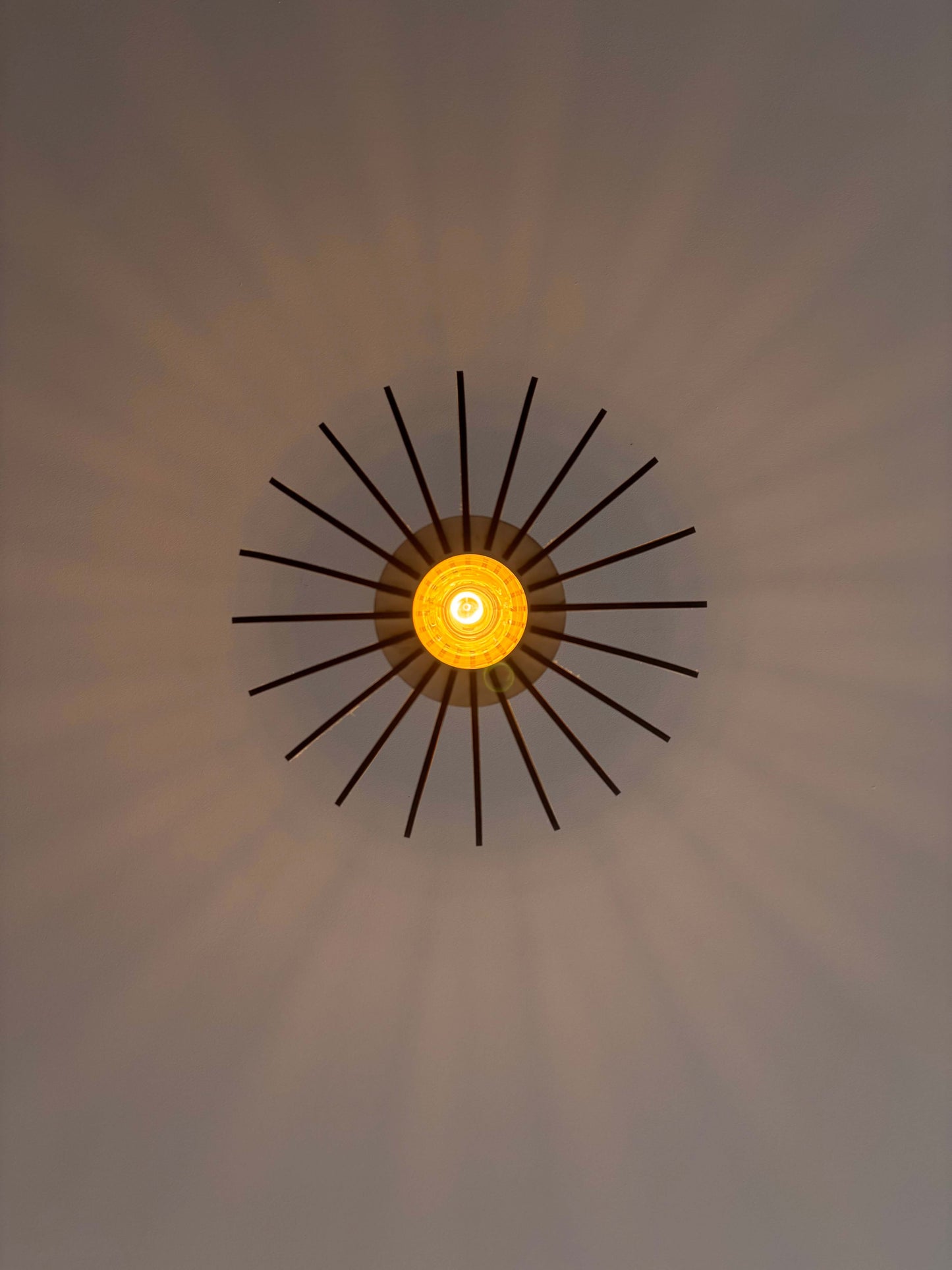 Lustre sphérique design en bois naturel