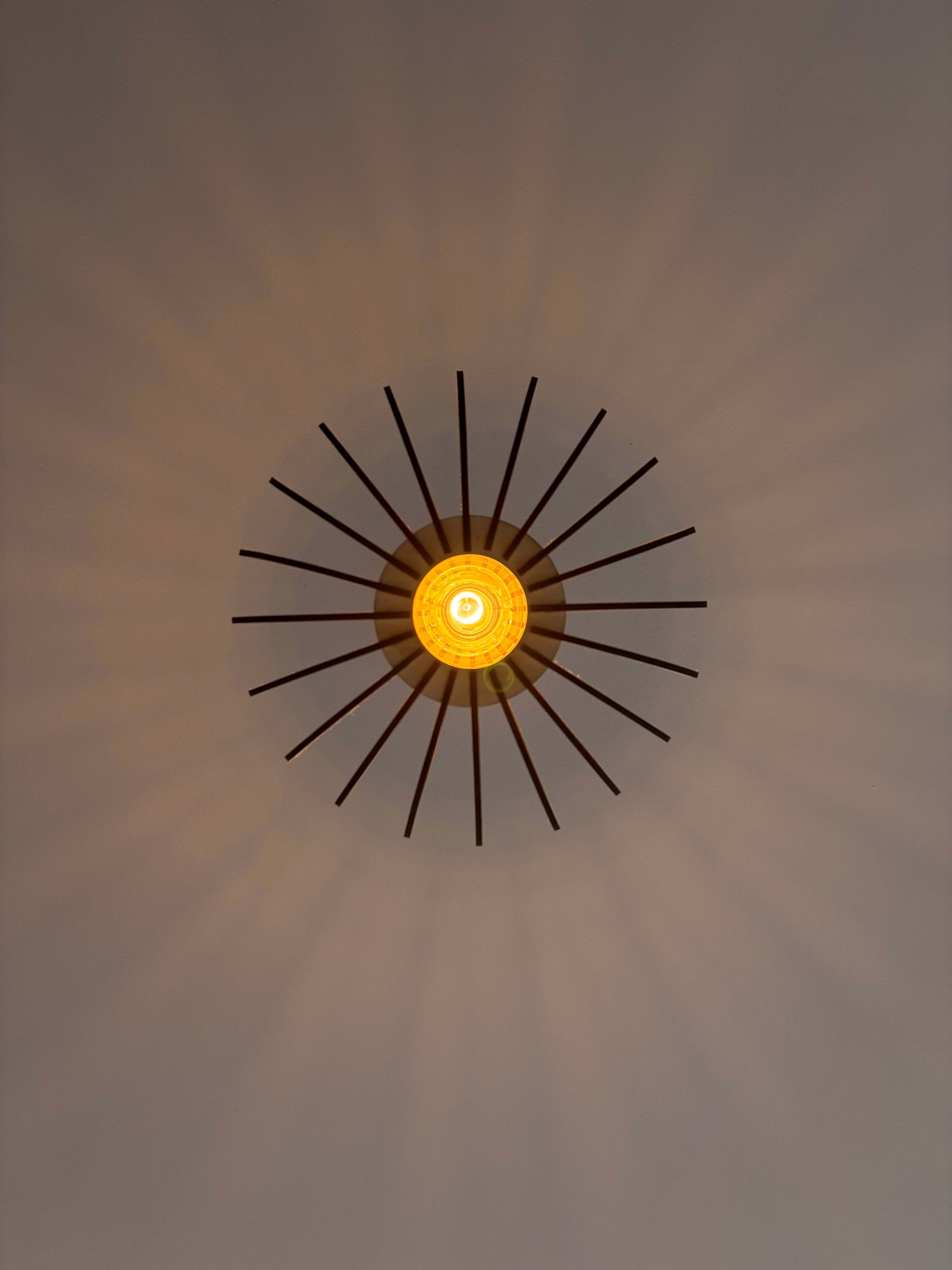 Lustre sphérique design en bois naturel