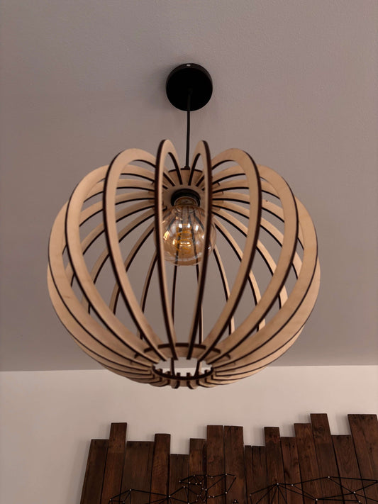 lustre sphère en bois, design minimaliste éclairant un espace intérieur, lumière douce et apaisante.