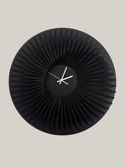 Horloge en bois Unicolor 